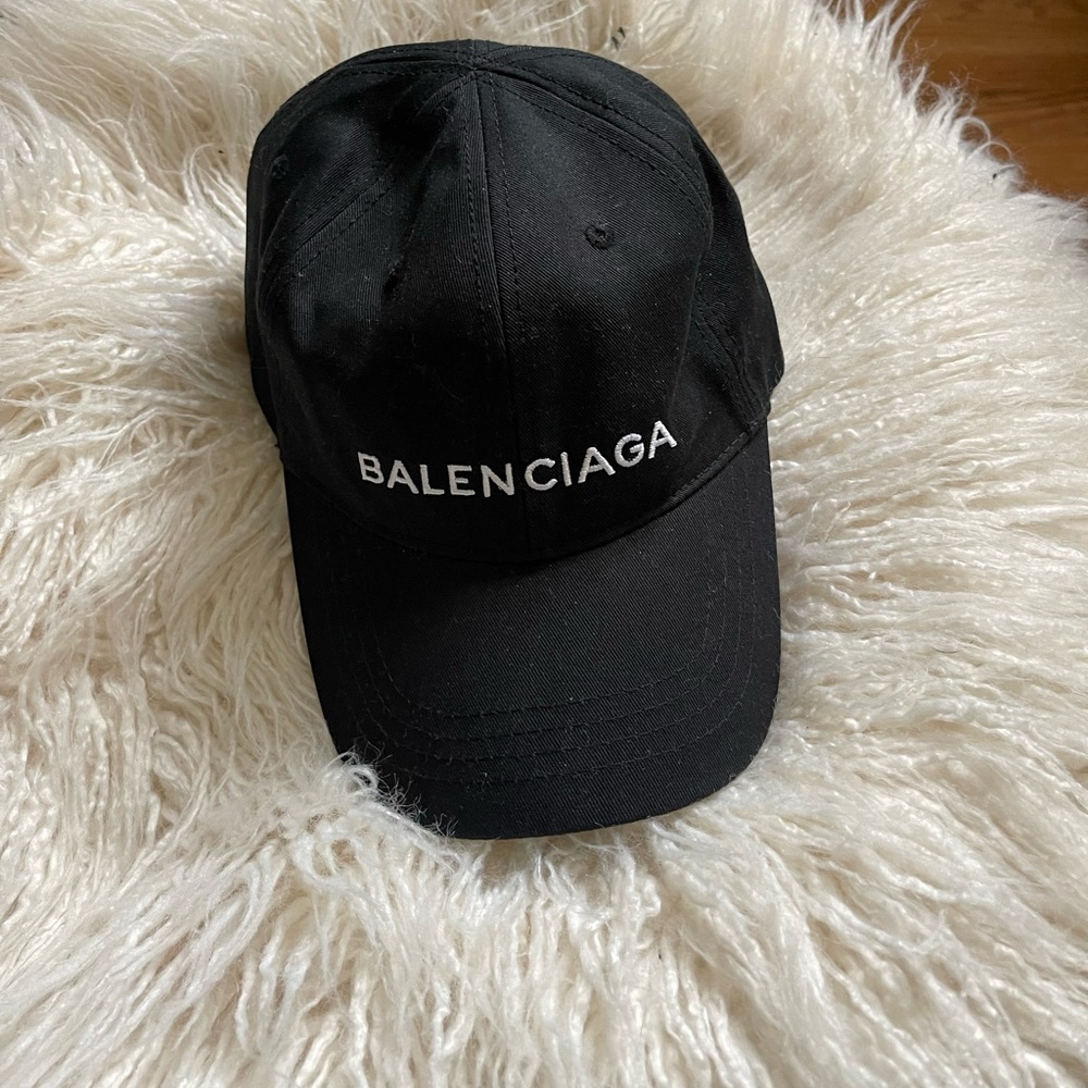 Authentic Balenciaga hat. Perfect condition